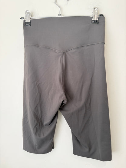 Brand Unknown Athletic Biker Shorts Size L | Waist 60cm