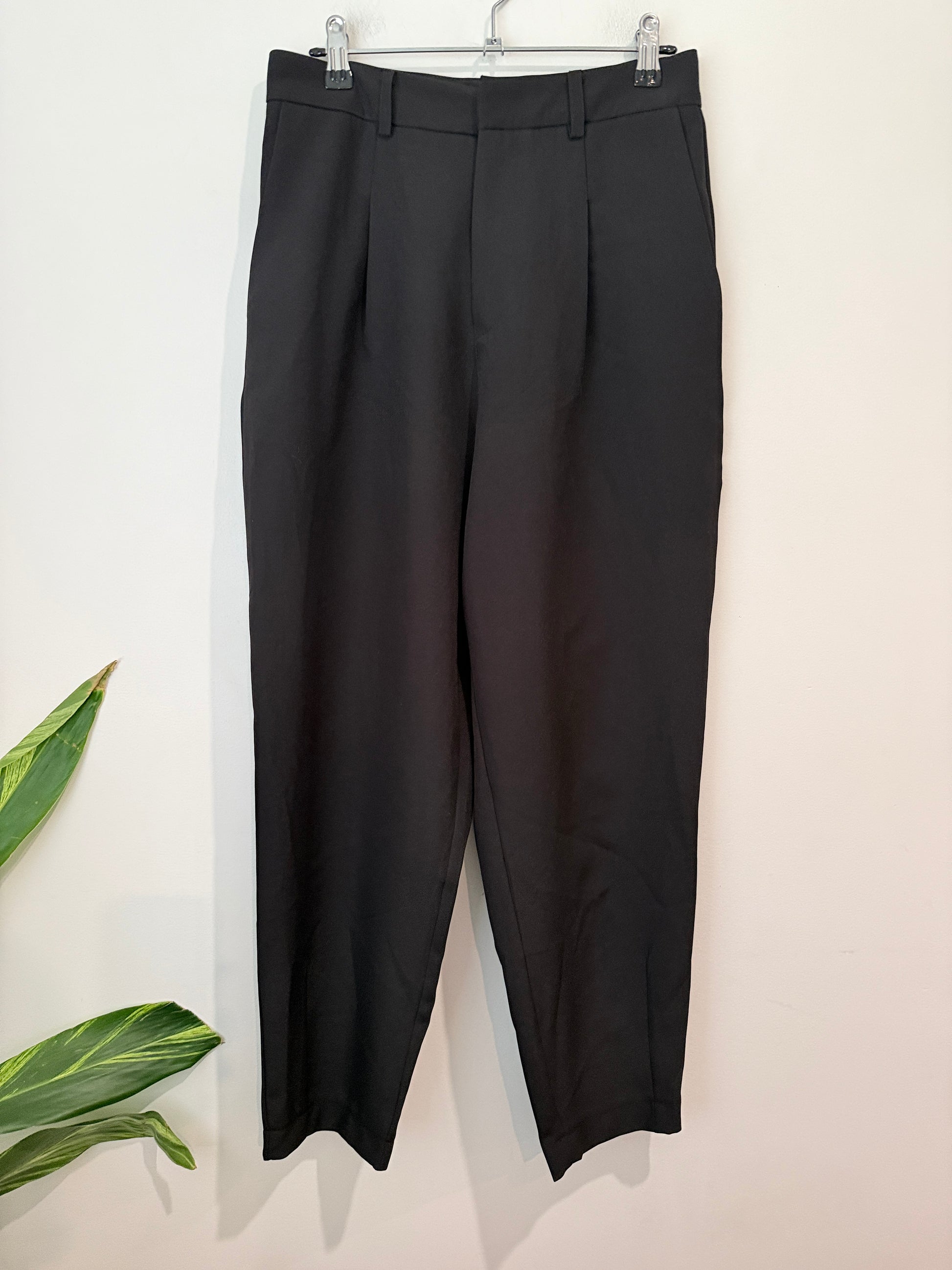 Brand Unknown Pleated Trousers Size Waist 74cm