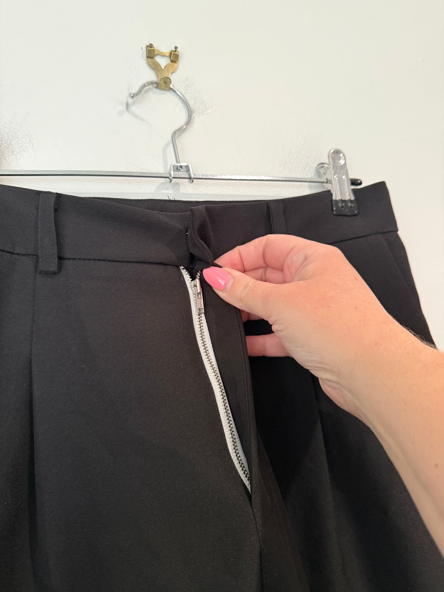 Brand Unknown Pleated Trousers Size Waist 74cm