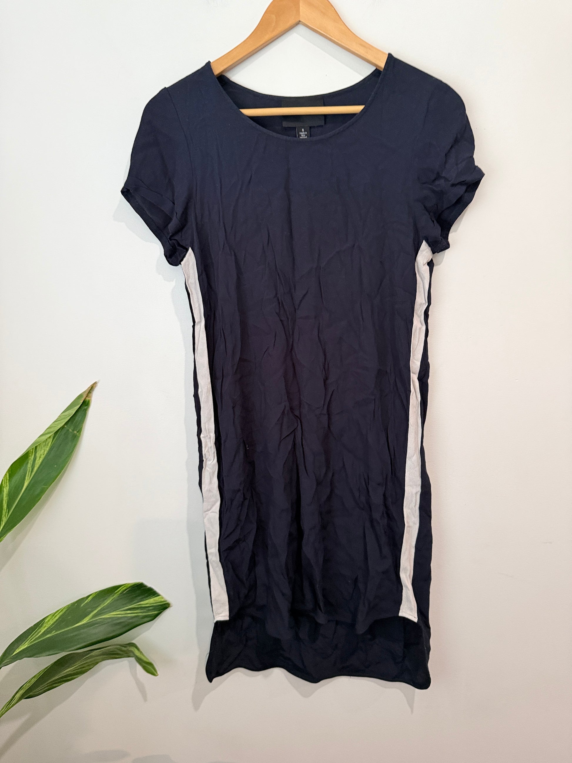 Ricochet (NZ Made) Short-sleeve Dress Size 6