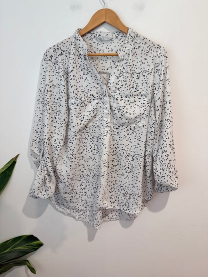 Brand Unknown Abstract Print Blouse