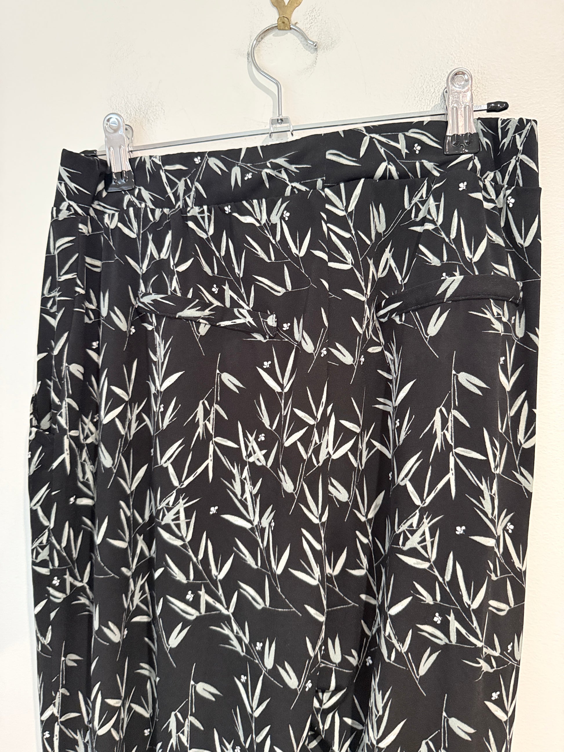 Brand Unknown Bamboo Pattern Pants Size Waist 70cm