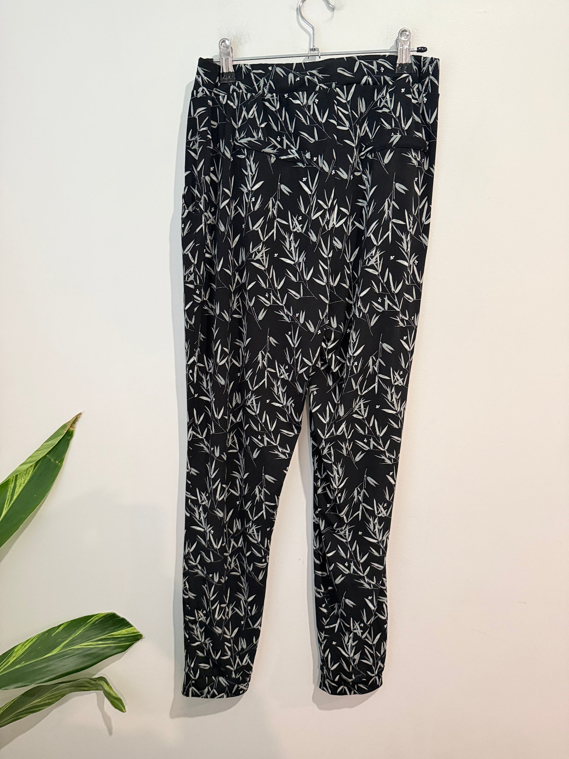 Brand Unknown Bamboo Pattern Pants Size Waist 70cm