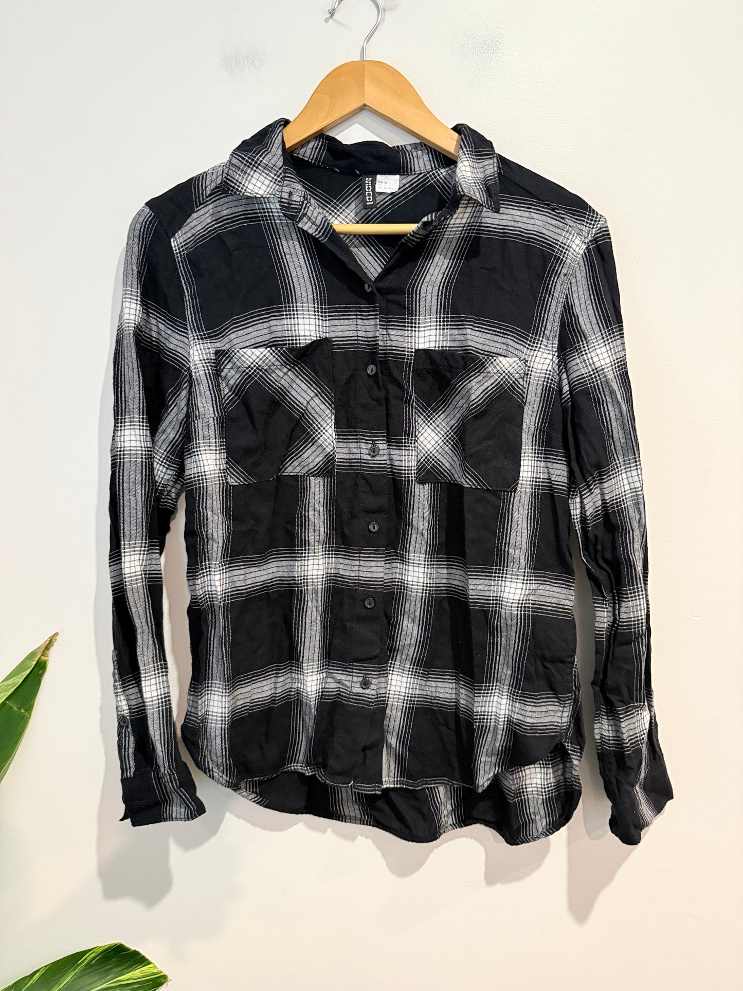 H & M Plaid Button-up Shirt Size 36