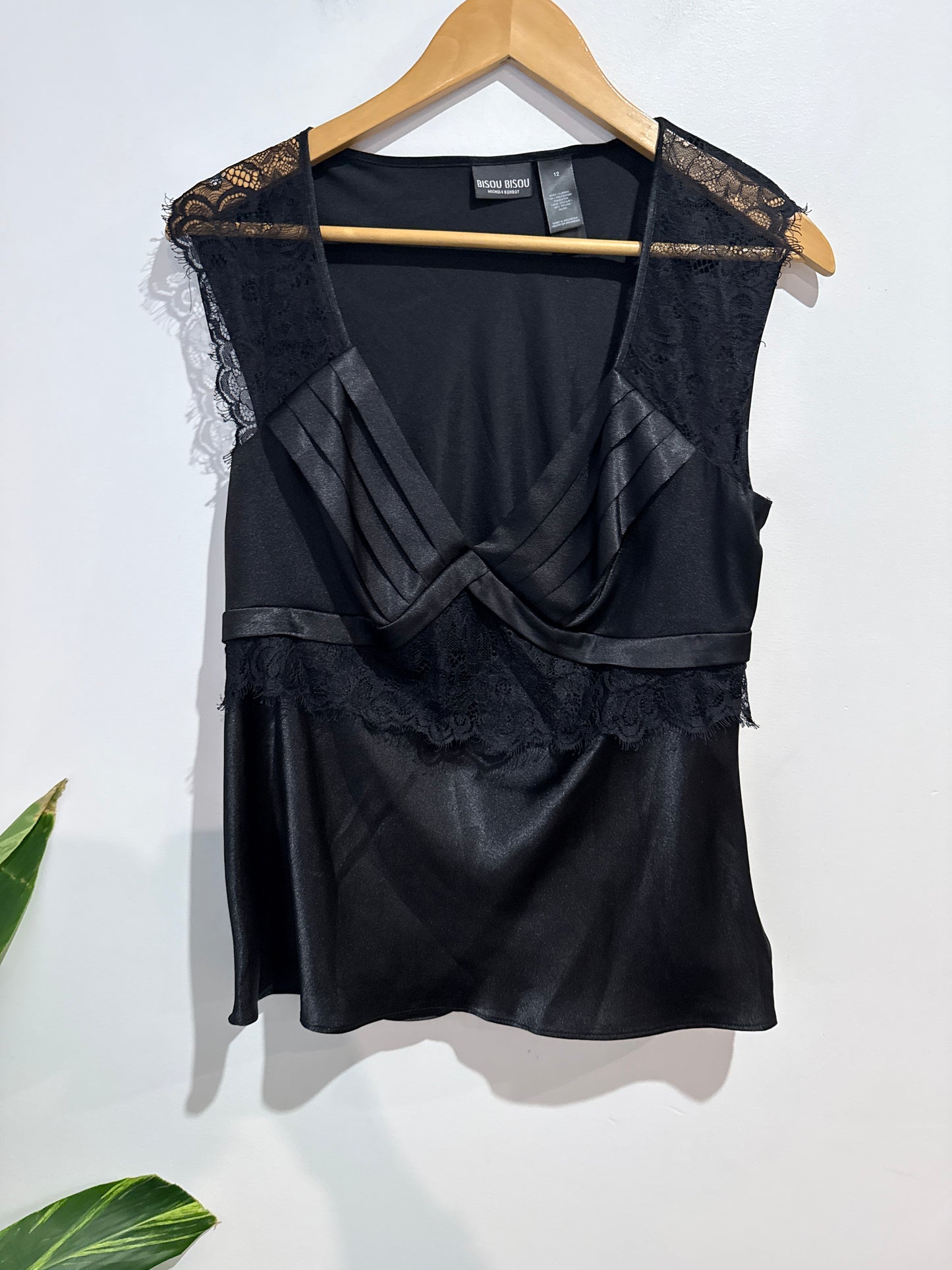 Bisou Bisou Satin Top Size 12