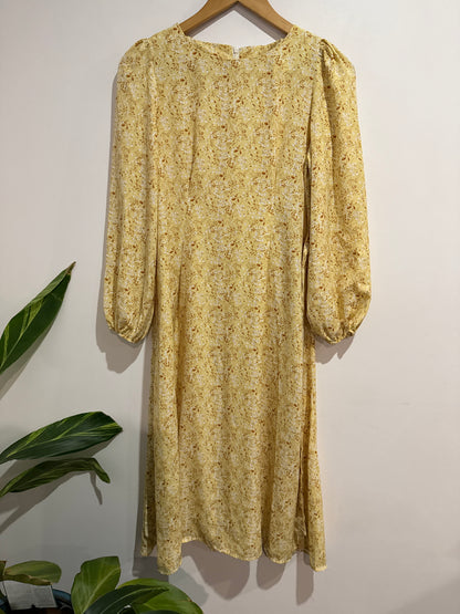 Caihong Ditsy Pattern Floral Dress Size U/Arm to U/Arm 45cm