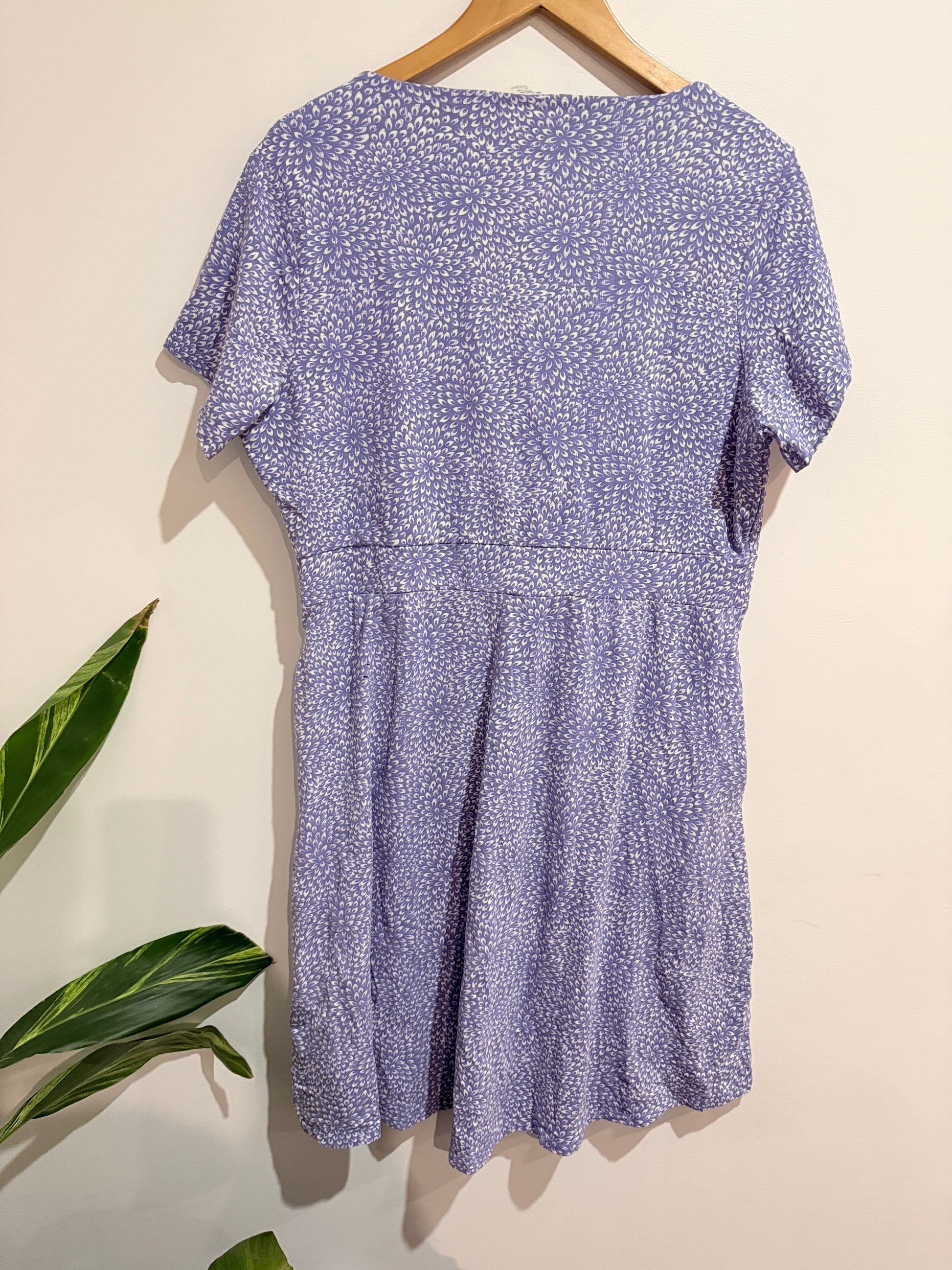 Mountain Warehouse Ditsy Floral Pattern Dress Size 18