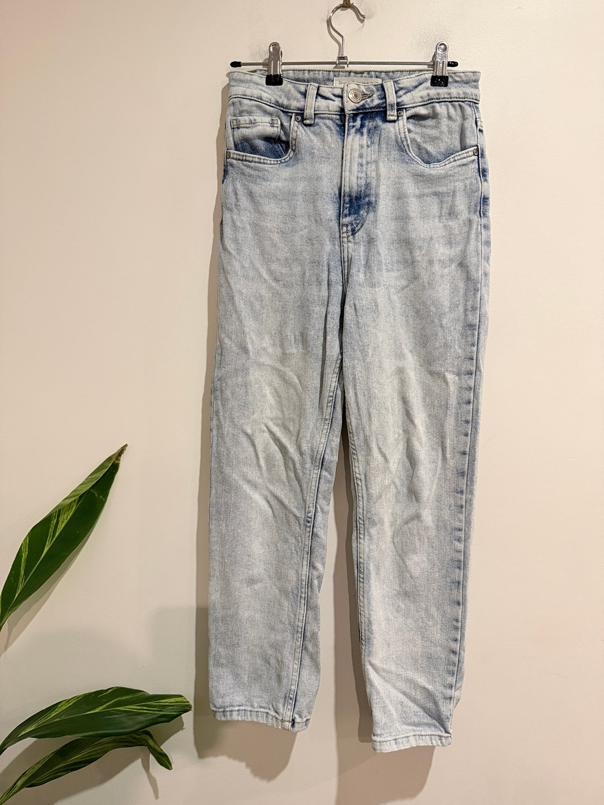 Brand Unknown High-waisted Mom Jeans Size Waist 70cm