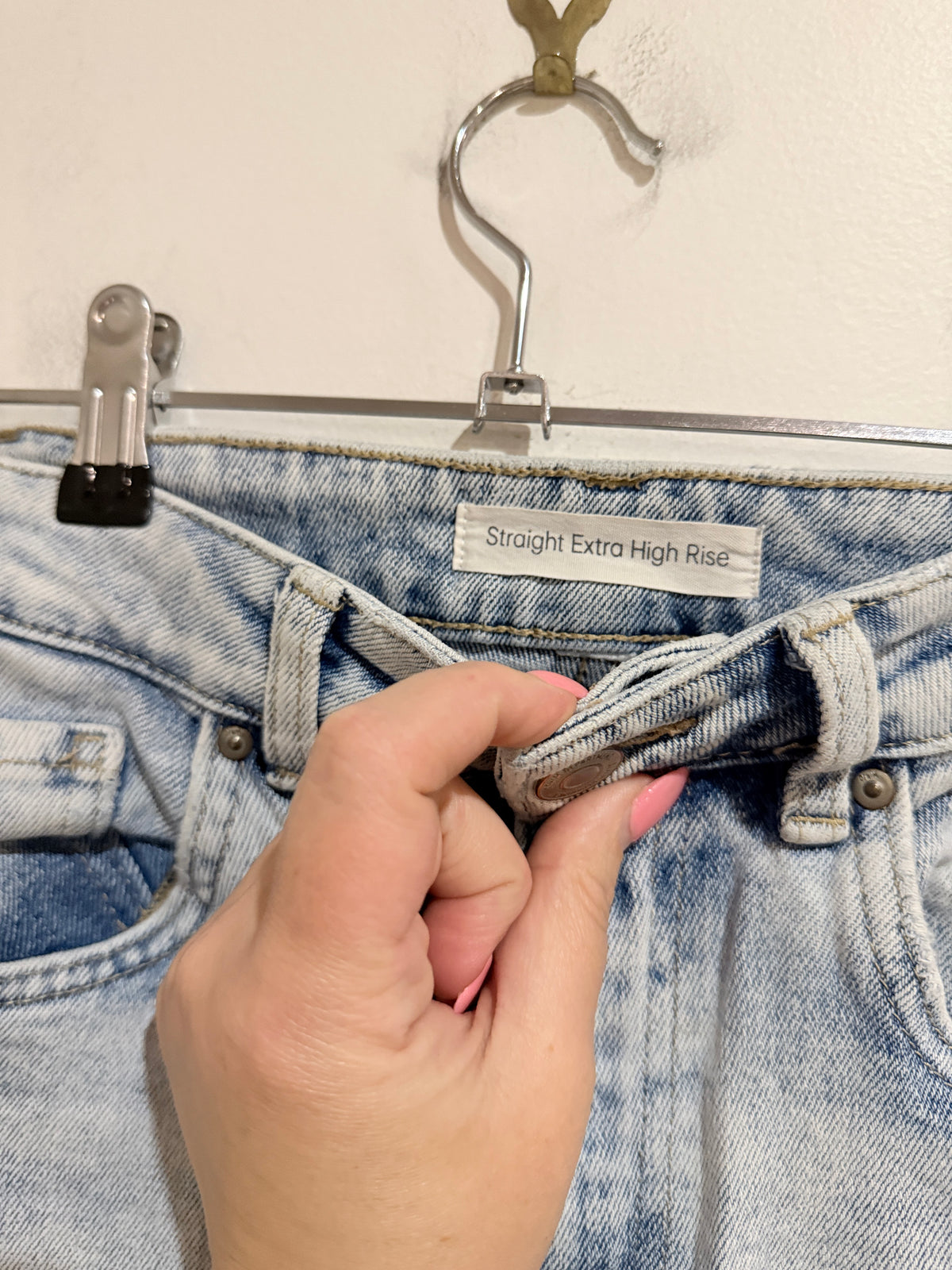Brand Unknown High-waisted Mom Jeans Size Waist 70cm