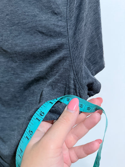Cotton:on Body Scoop-neck T-shirt Size U/Arm to U/Arm 48cm