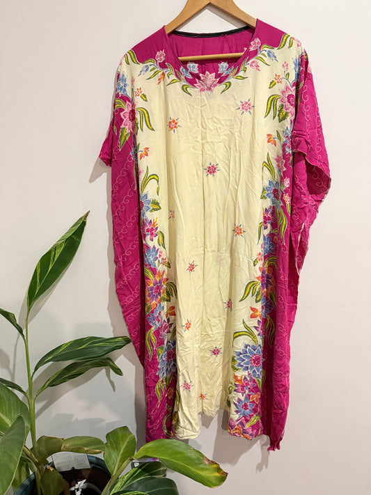Brand Unknown Batik Kaftan Duster Size U/Arm to U/Arm 68cm