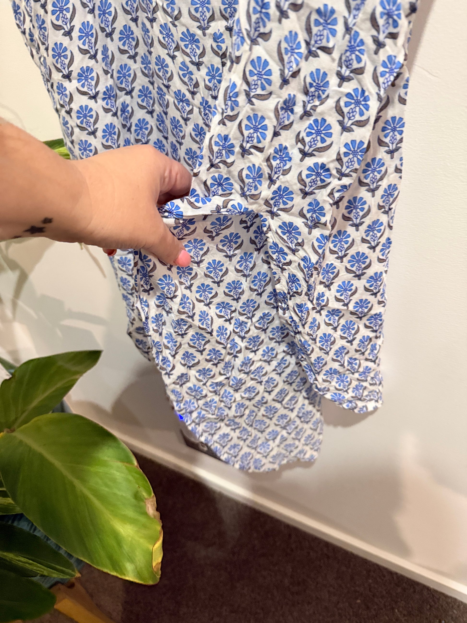 Brand Unknown Pattern Tunic Dress Size U/Arm to U/Arm 65cm