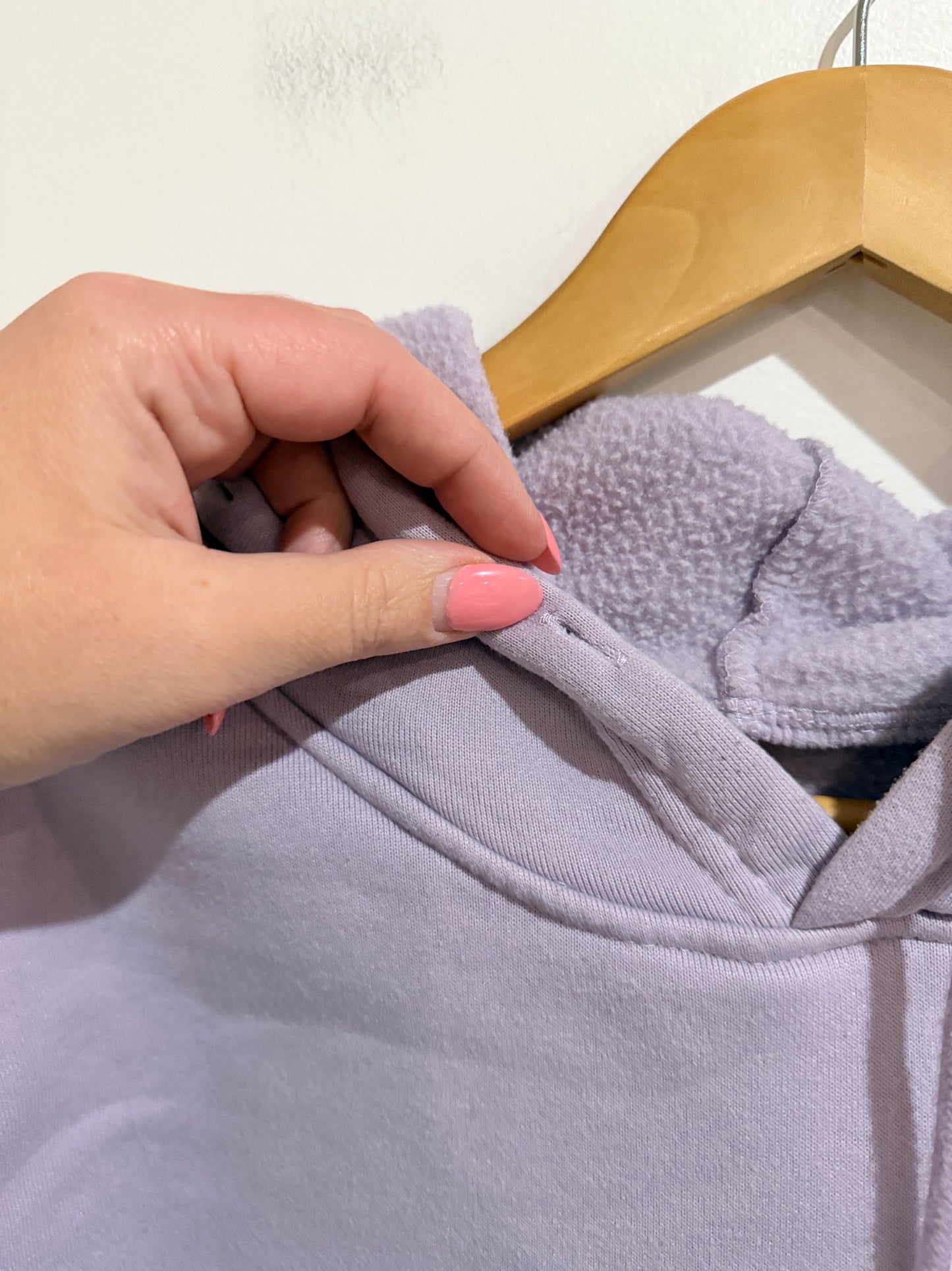 Brand Unknown Pullover Hoodie Size U/Arm to U/Arm 58cm
