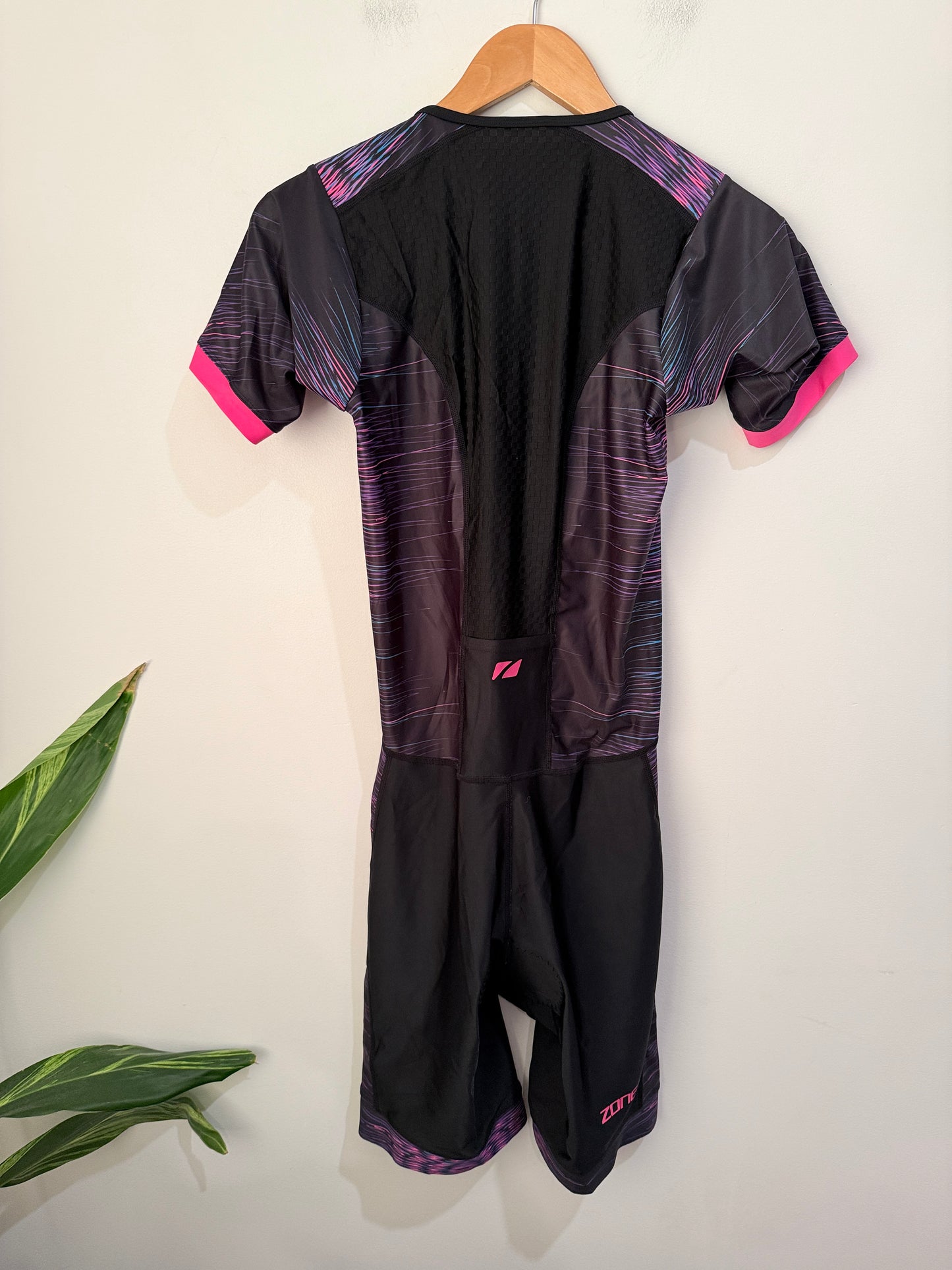 Zone3 Short Sleeve Full-zip Trisuit Size XL