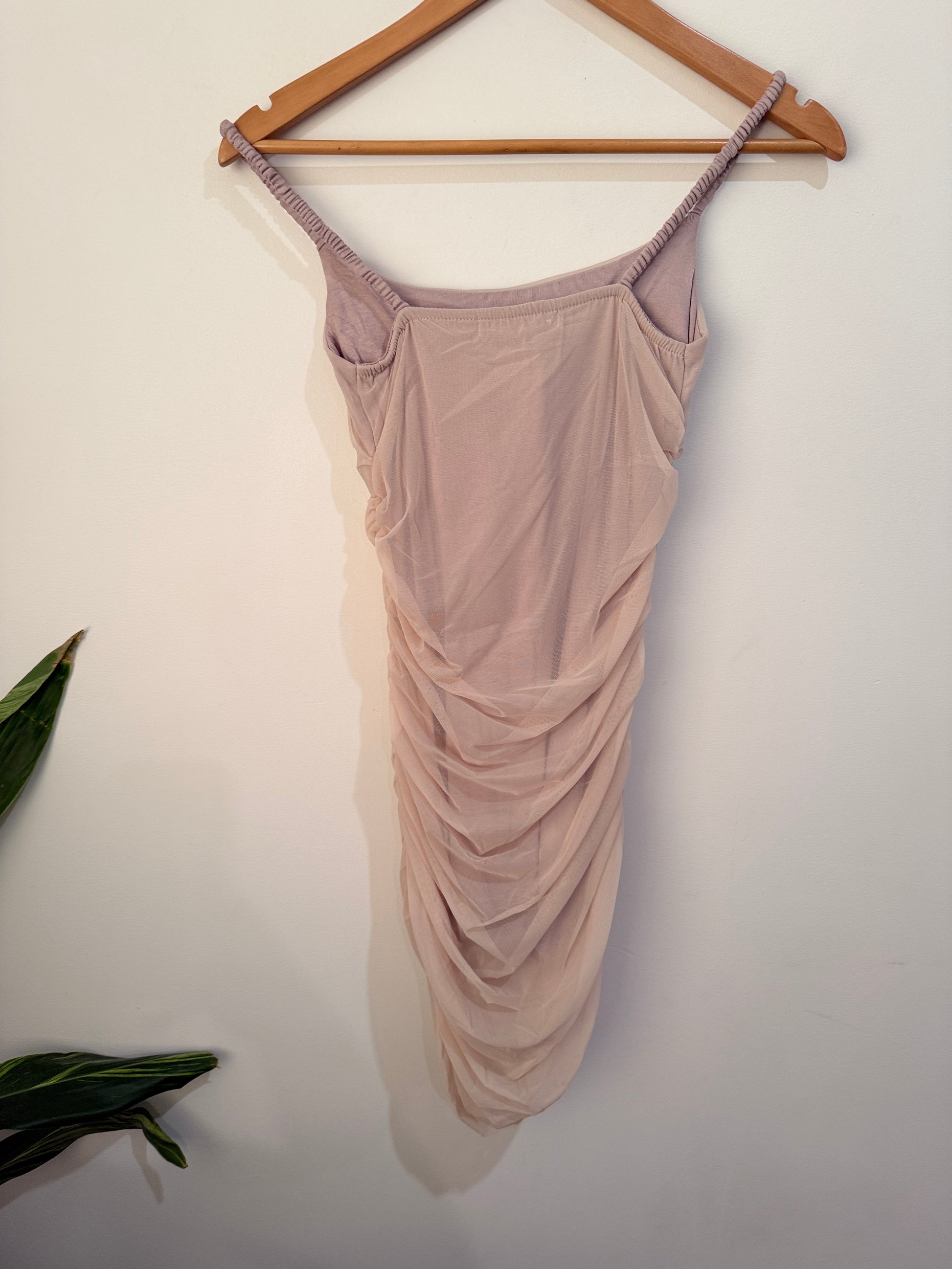 Hyhill Spaghetti Strap Dress Size U/Arm to U/Arm 35cm