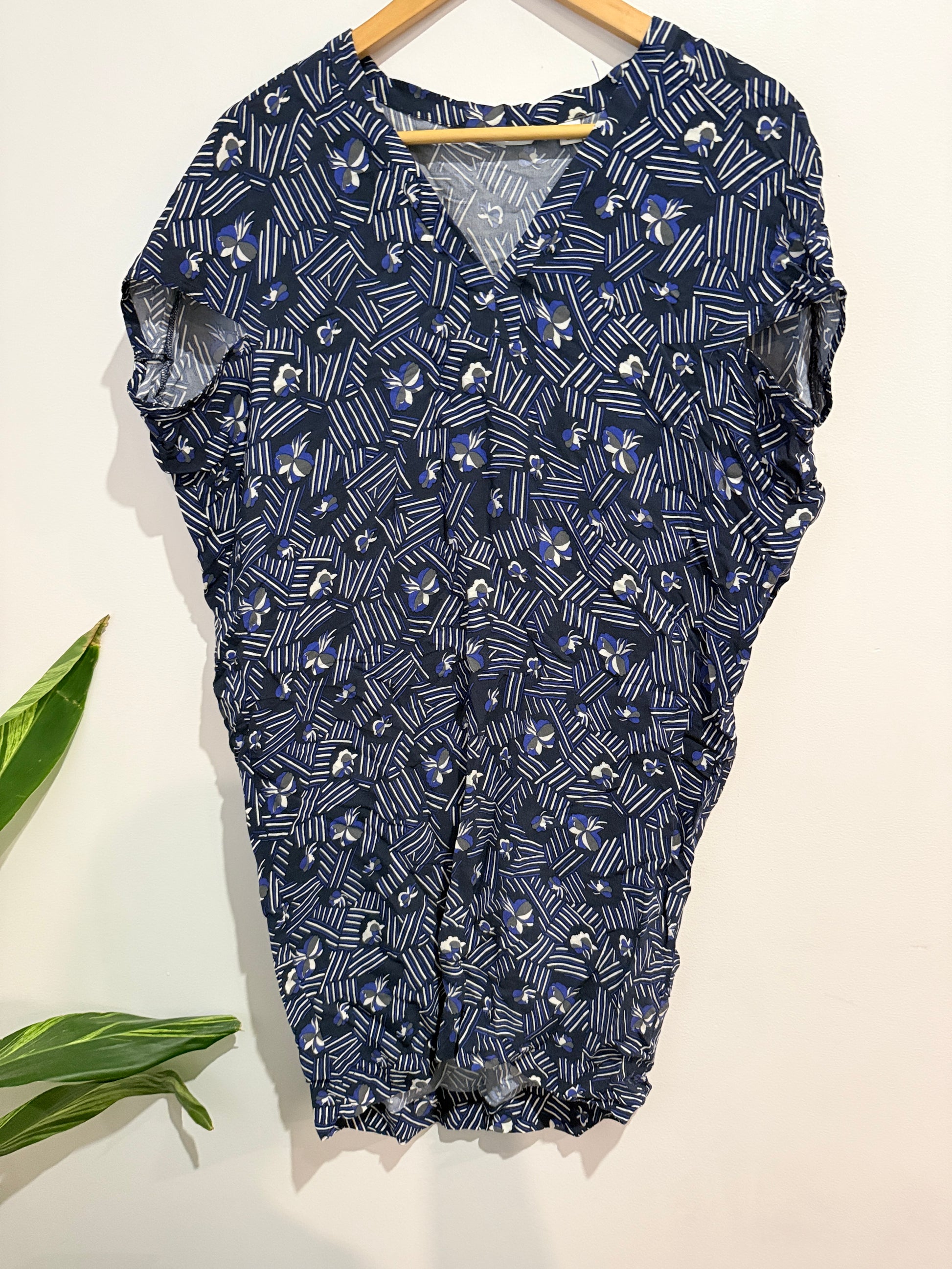 Country Road V-neck Tunic Dress Size 6