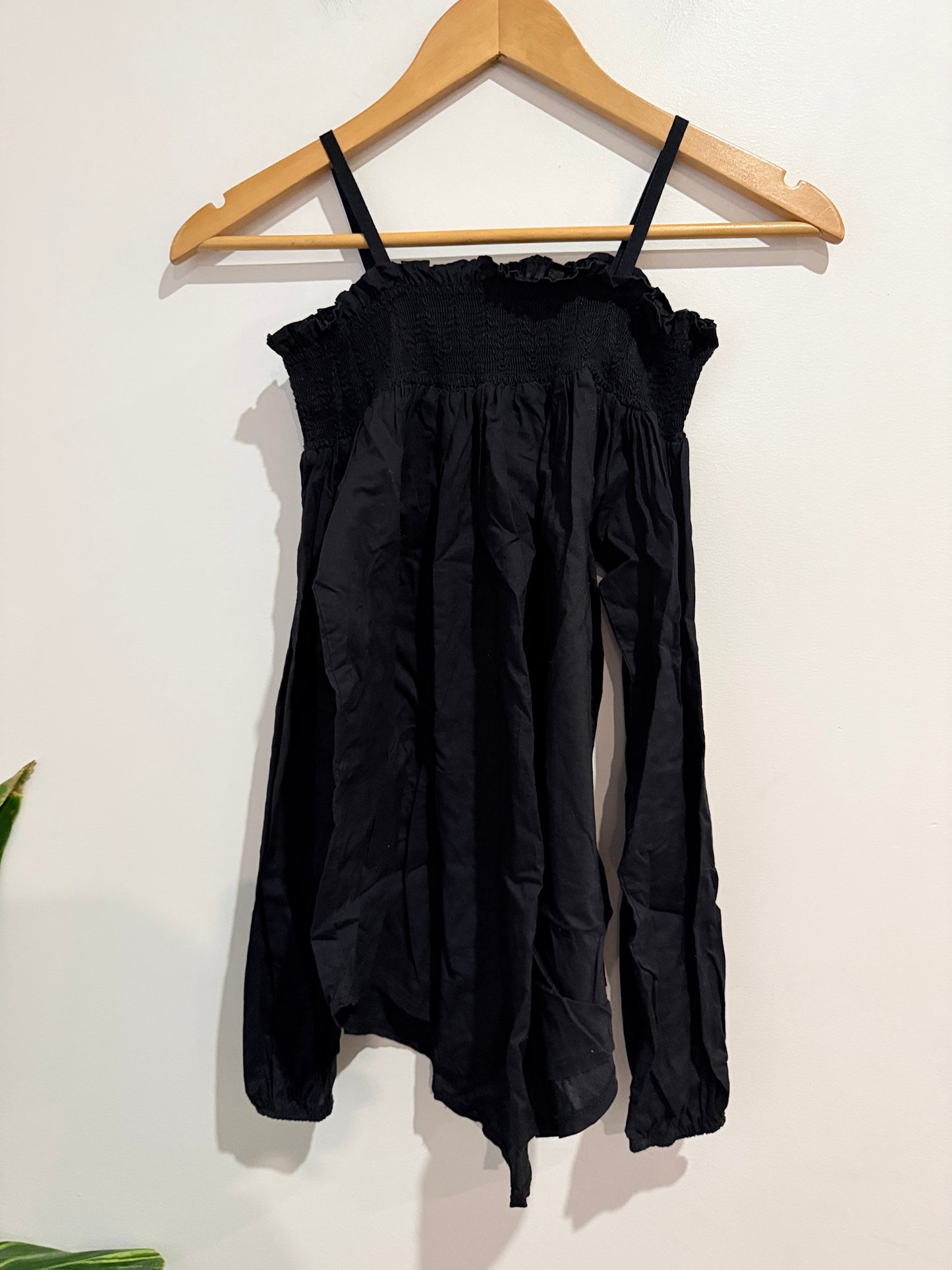 Olivia Off-the-shoulder Shirt Size U/Arm to U/Arm 41cm