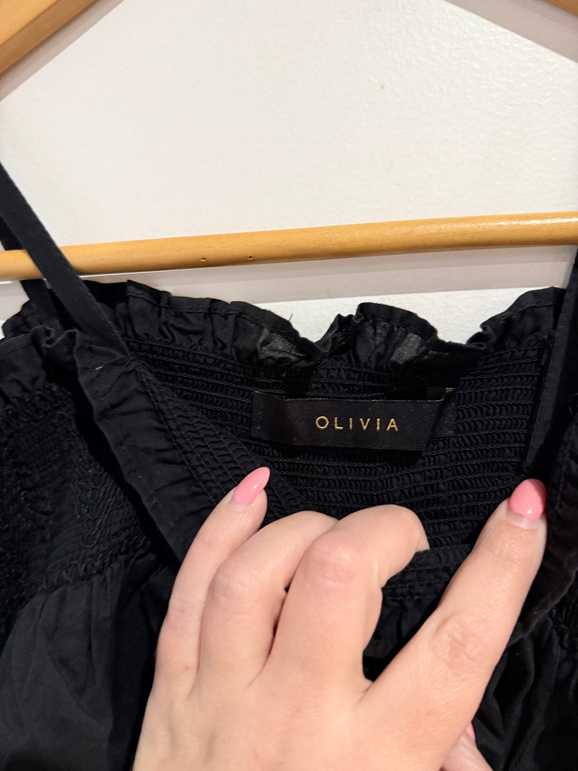 Olivia Off-the-shoulder Shirt Size U/Arm to U/Arm 41cm