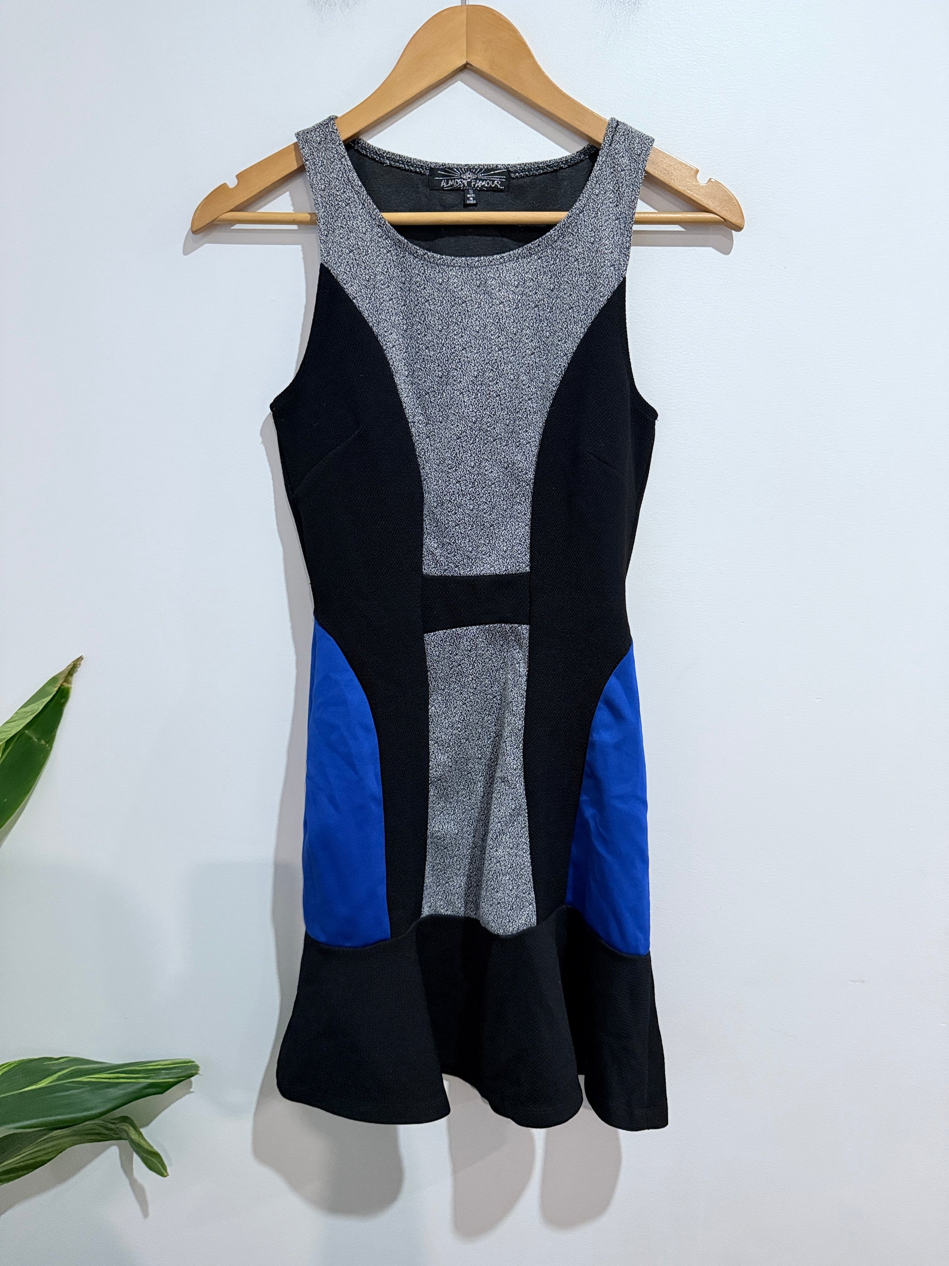 Almost Famous Colorblock Mini Dress Size 8