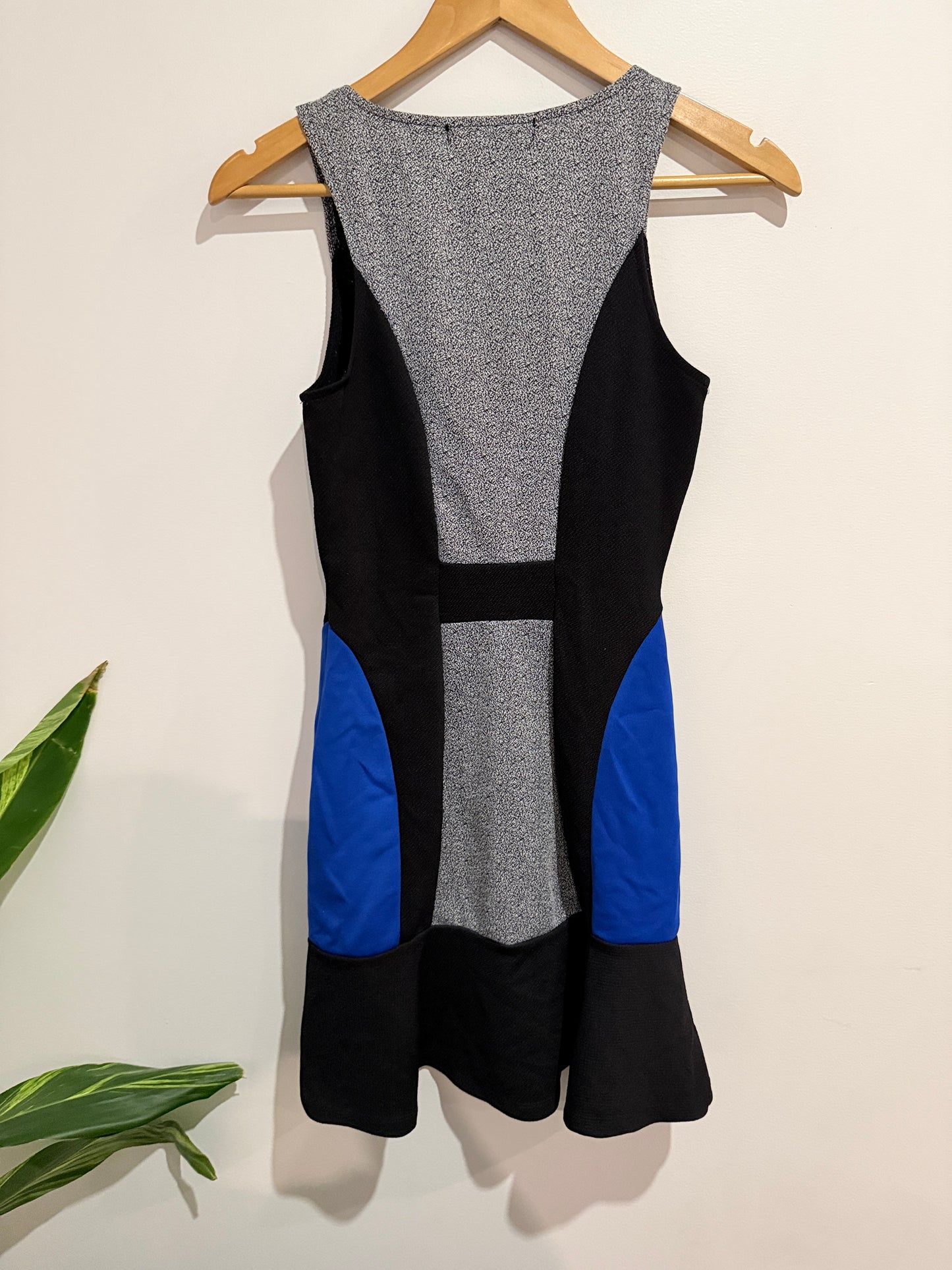 Almost Famous Colorblock Mini Dress Size 8