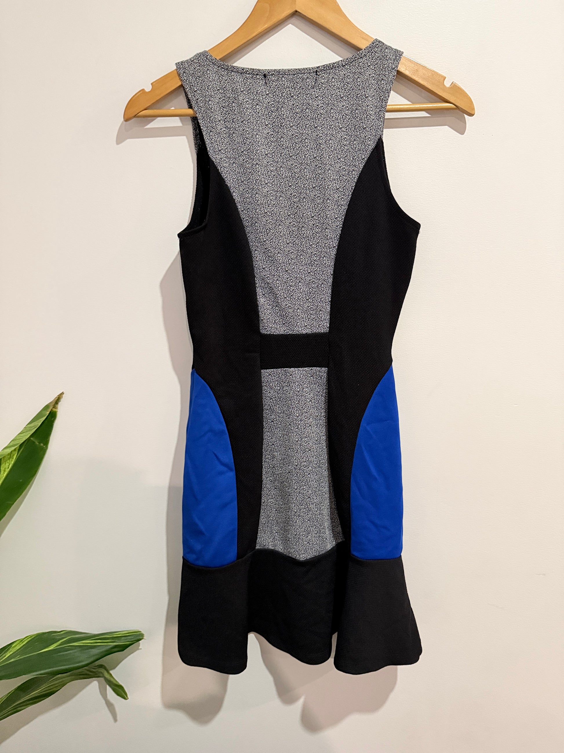 Almost Famous Colorblock Mini Dress Size 8
