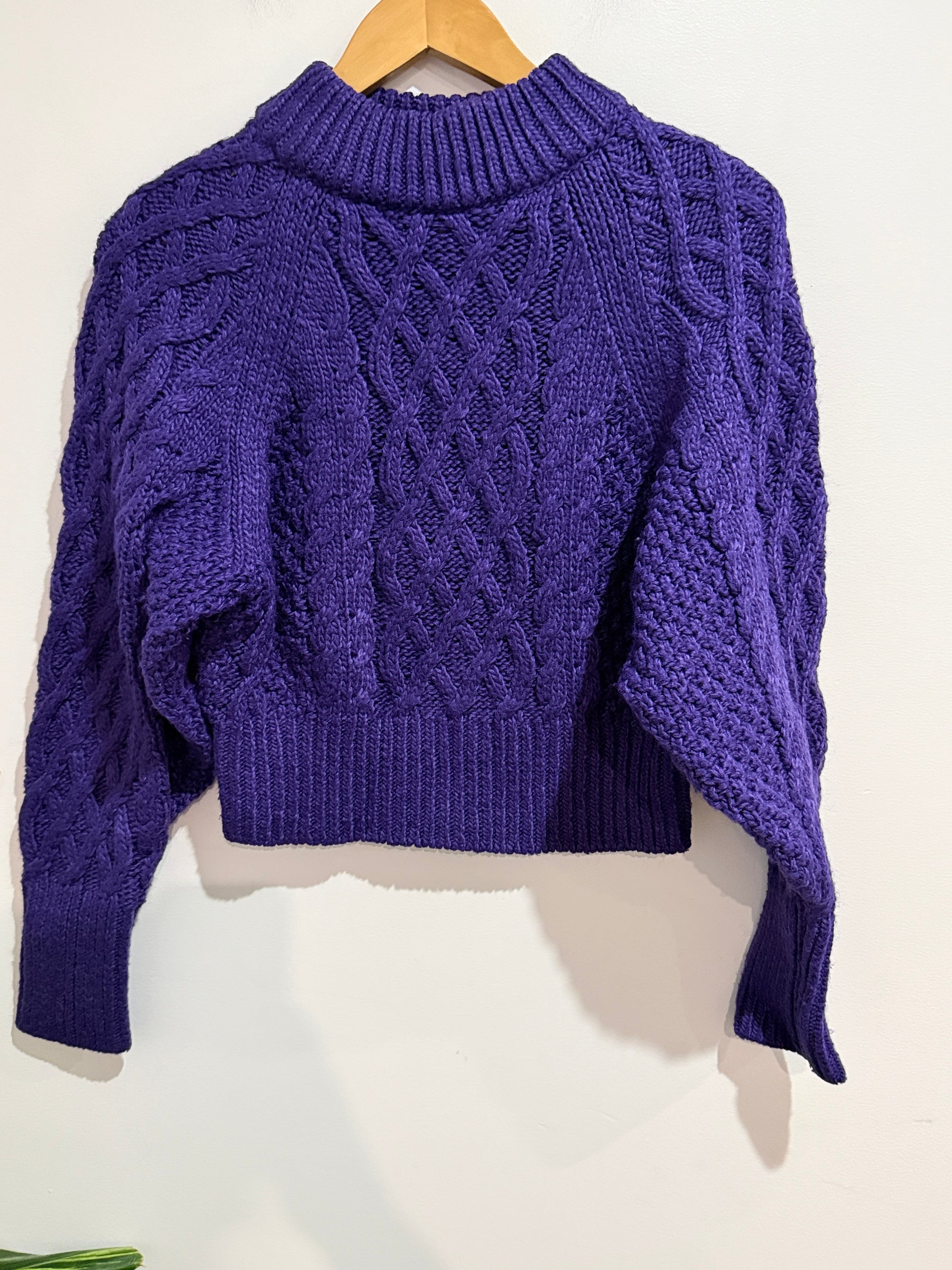 H & M Cable Knit Sweater Size XS