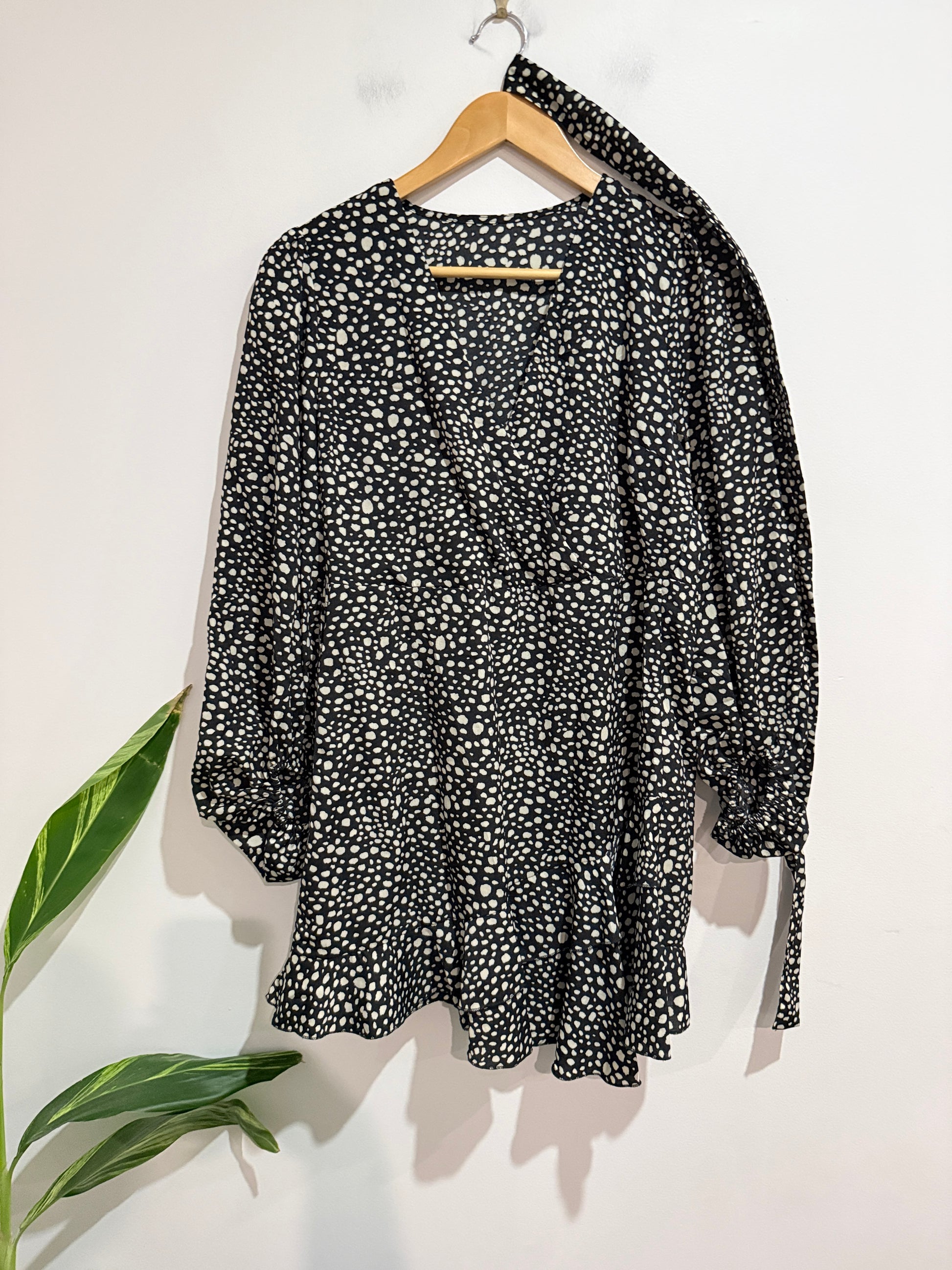 Brand Unknown Tunic-style Mini Dress Size U/Arm to U/Arm 48cm