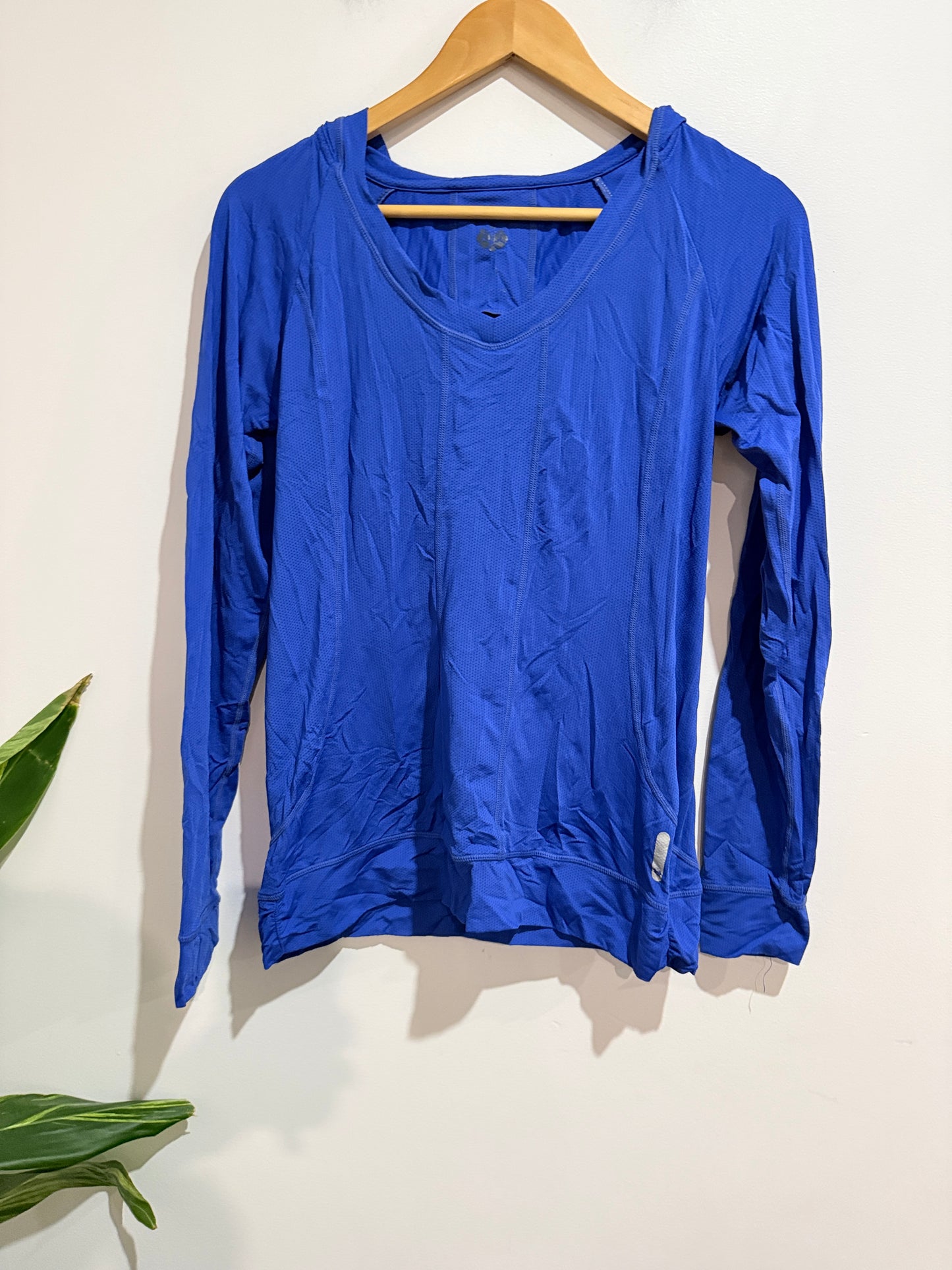 Leluu Athletic Top Size 8