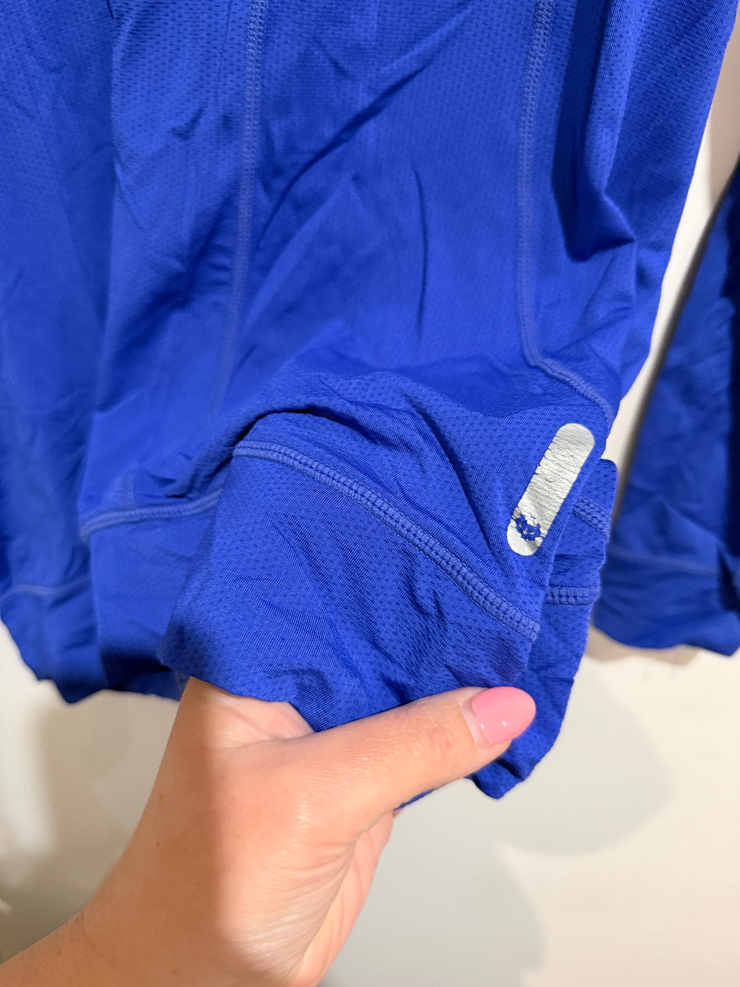 Leluu Athletic Top Size 8