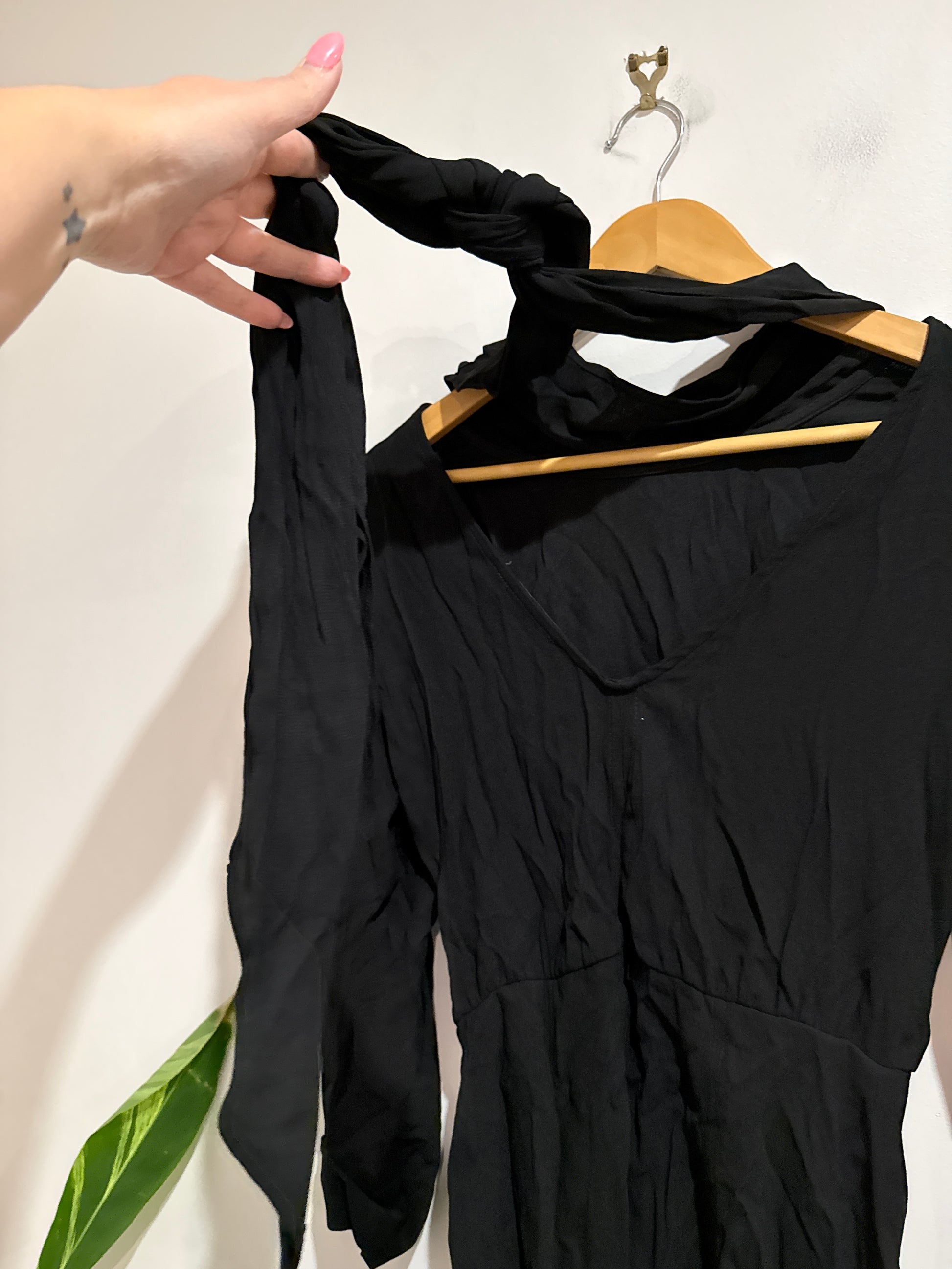 Liam (NZ Made) Crinkle Mini Dress Size 6