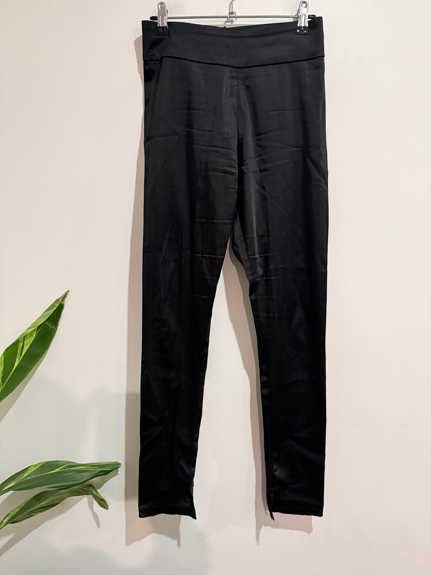 Pearl (NZ Made) Satin Leggings Size 6