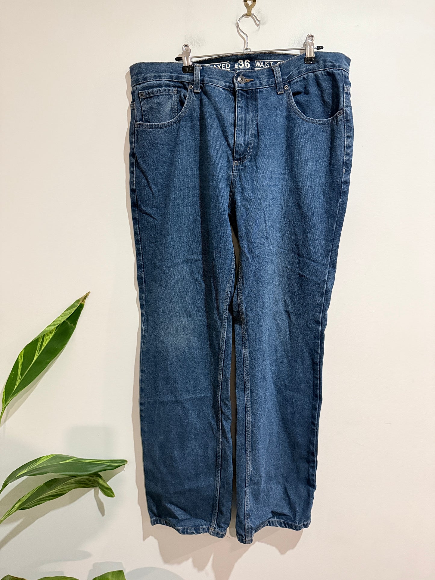 Brand Unknown Relaxed-fit Blue Jeans Size Waist 92cm/ 36"