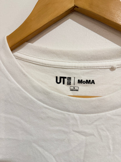 Uniqlo Graphic T-shirt Size S