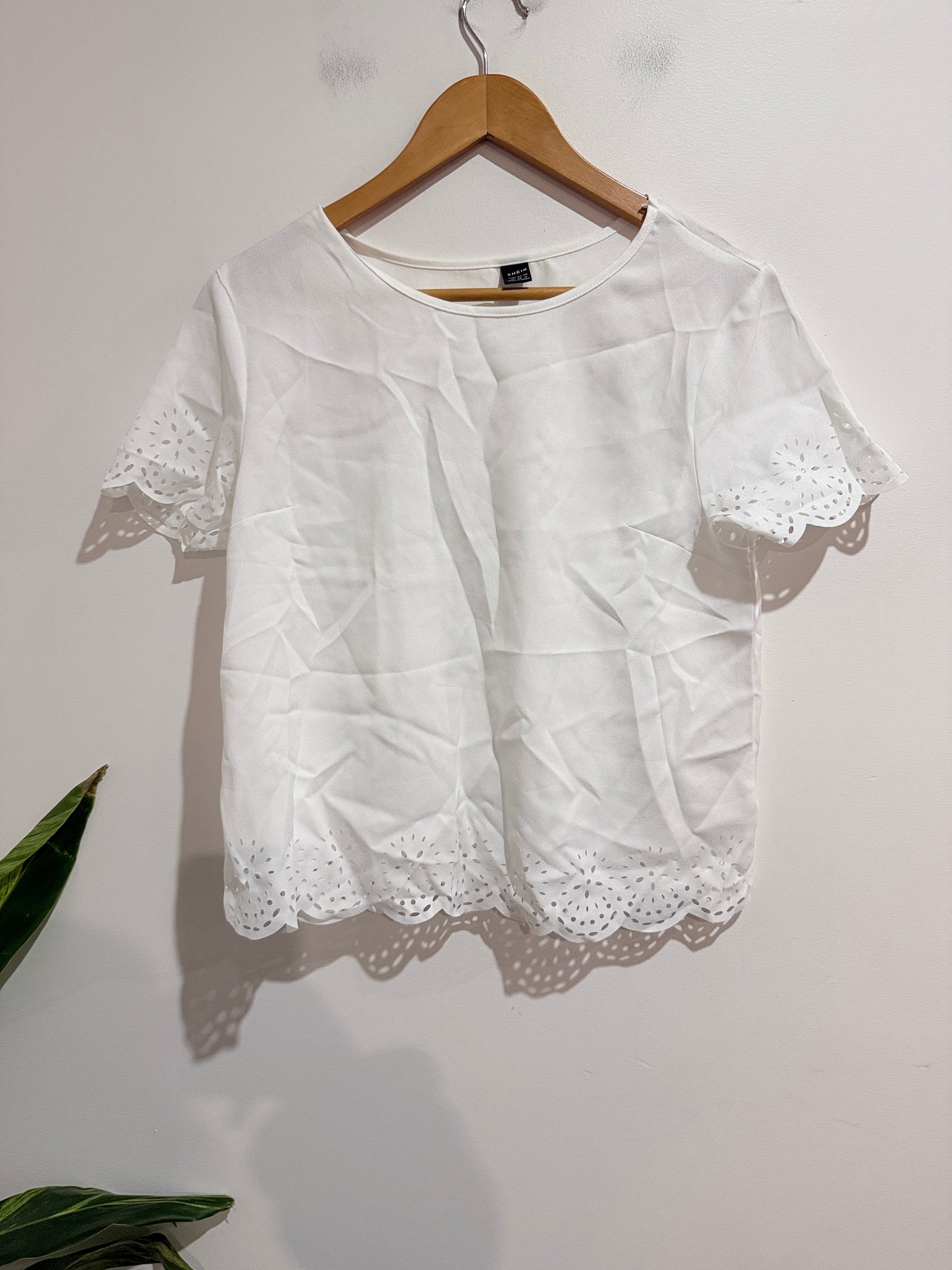 Shein Short-sleeve Top Size M