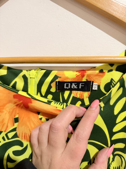 Q & F Polynesian-style Maxi Dress Size 24 | U/Arm to U/Arm 63cm