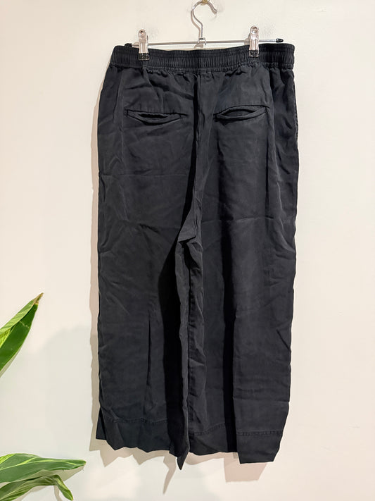 Max Black Wide Leg Lyocell Pants - Size 8