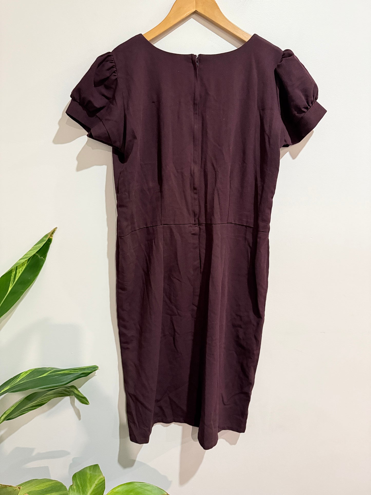 Brand Unknown - m Pleated V-Neck Dress - 49cm u/arm