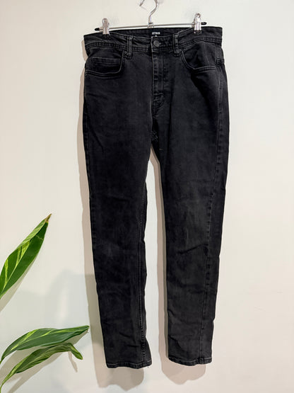 Cotton On Mens Black Tapered Leg Jeans - Size 30