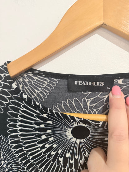 Feathers Black Floral Long Sleeve Top - Size XL