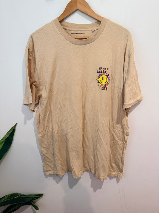 Hallenstein Brothers "Have a Great Day" Sun Graphic Tee - XL
