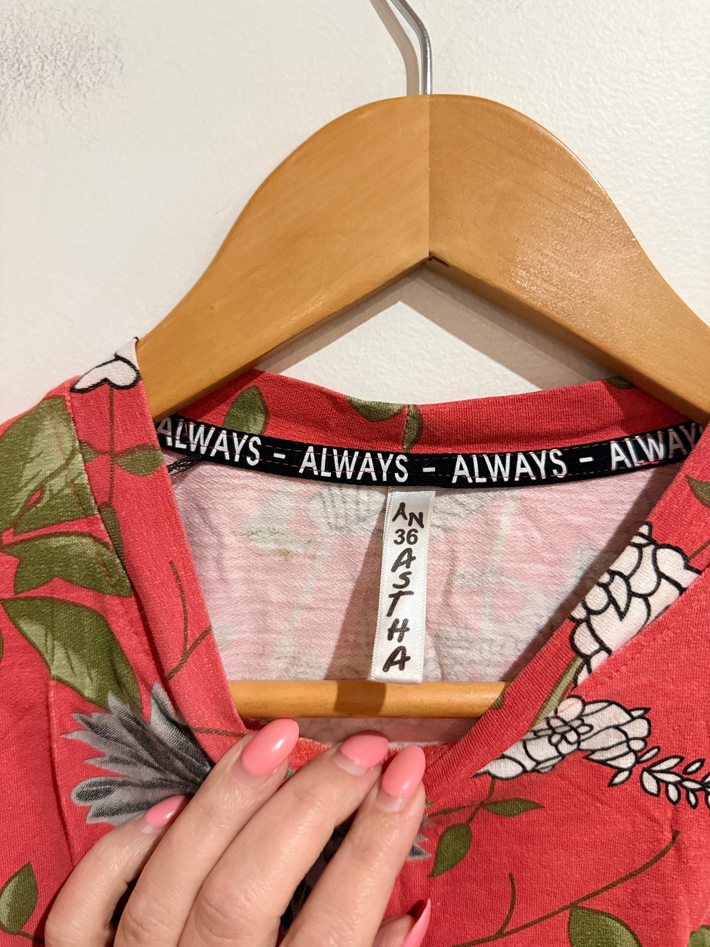 Always Long-sleeve T-shirt Size 36 | U/Arm to U/Arm 48cm