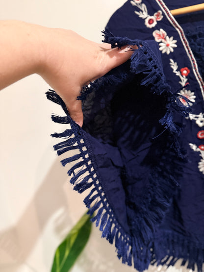 Brand Unknown Peasant-style Top Size U/Arm to U/Arm 57cm