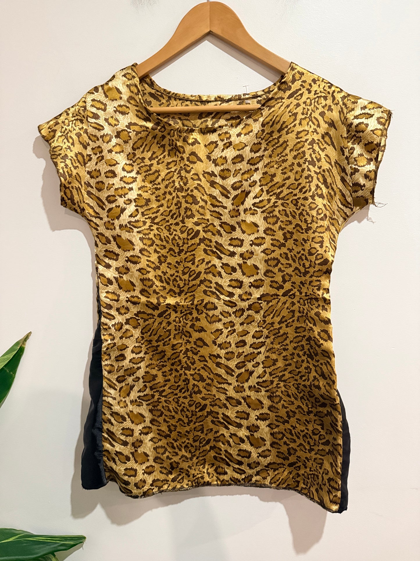 Brand Unknown Animal Print Top - 44cm u/arm