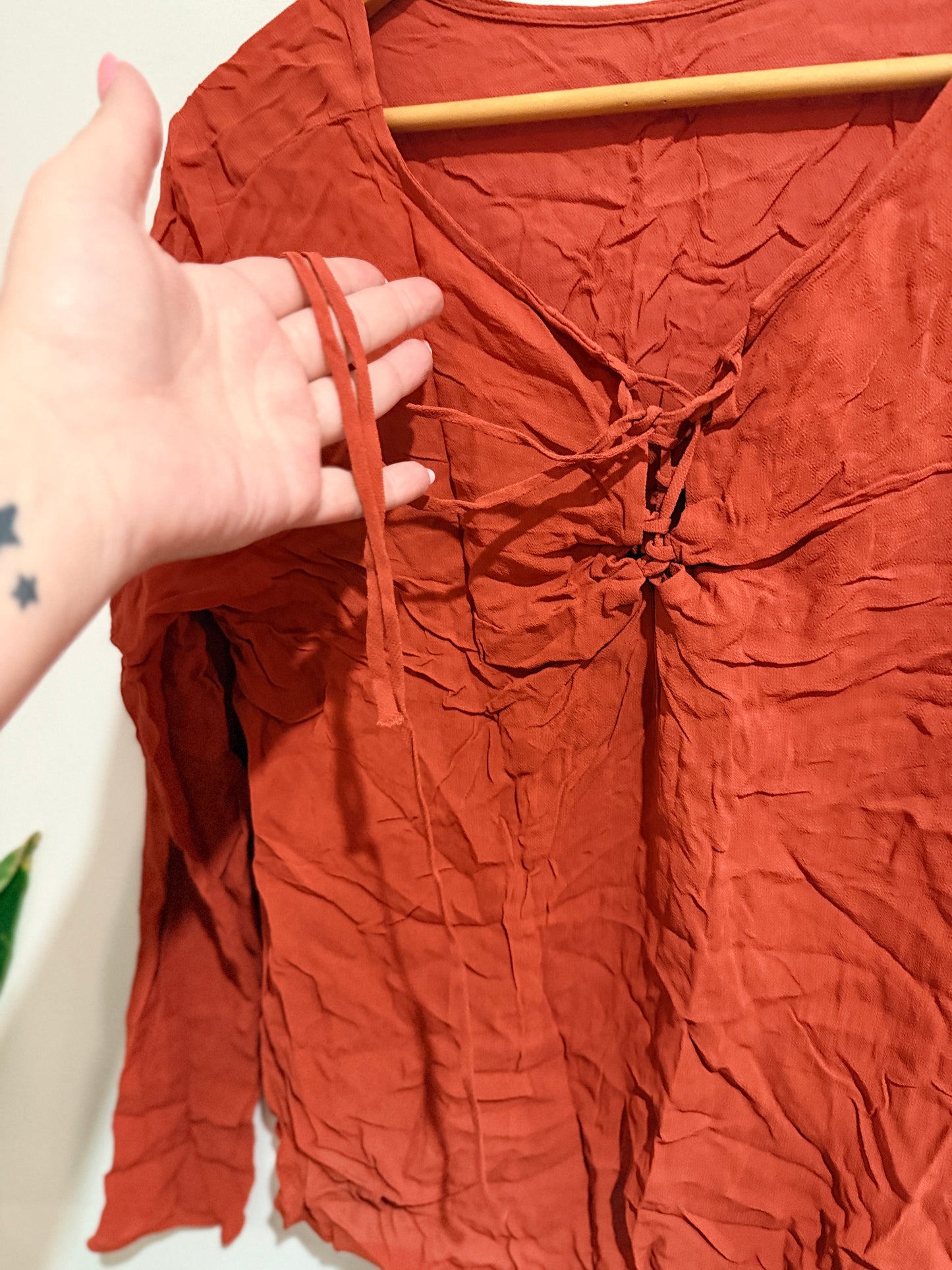 Ingrid Starnes Rust Ruched Long Sleeve Blouse - M