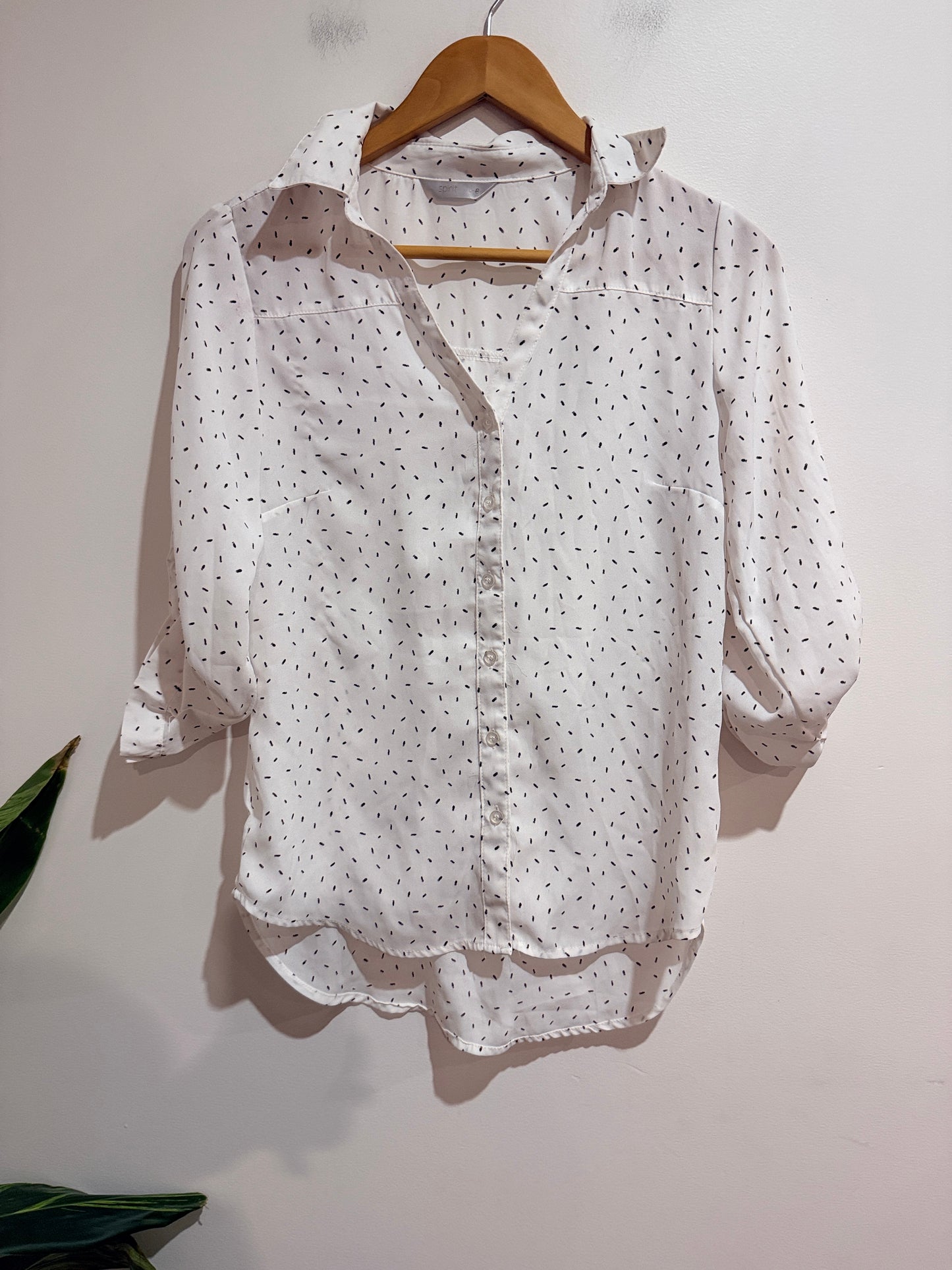 Spirit White Speckle Print Button-Up Blouse - 8