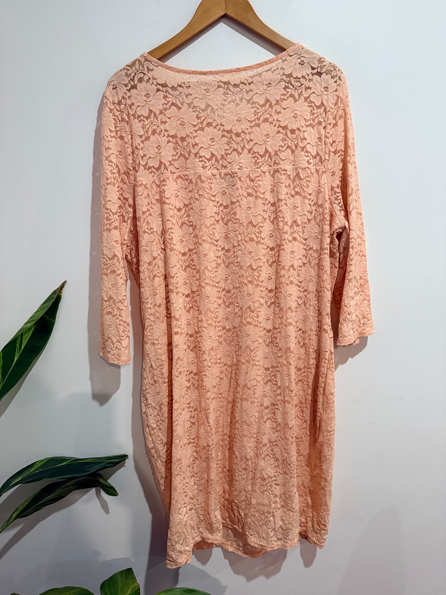 Club L Peach Floral Lace Dress - 60cm u/arm