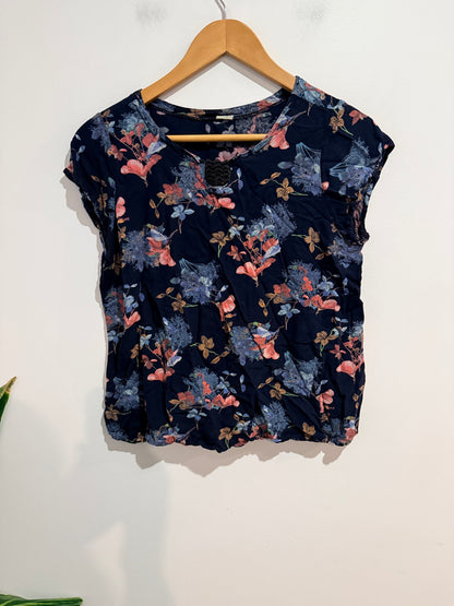 Brand Unknown Navy Floral Print Top - 50cm u/arm