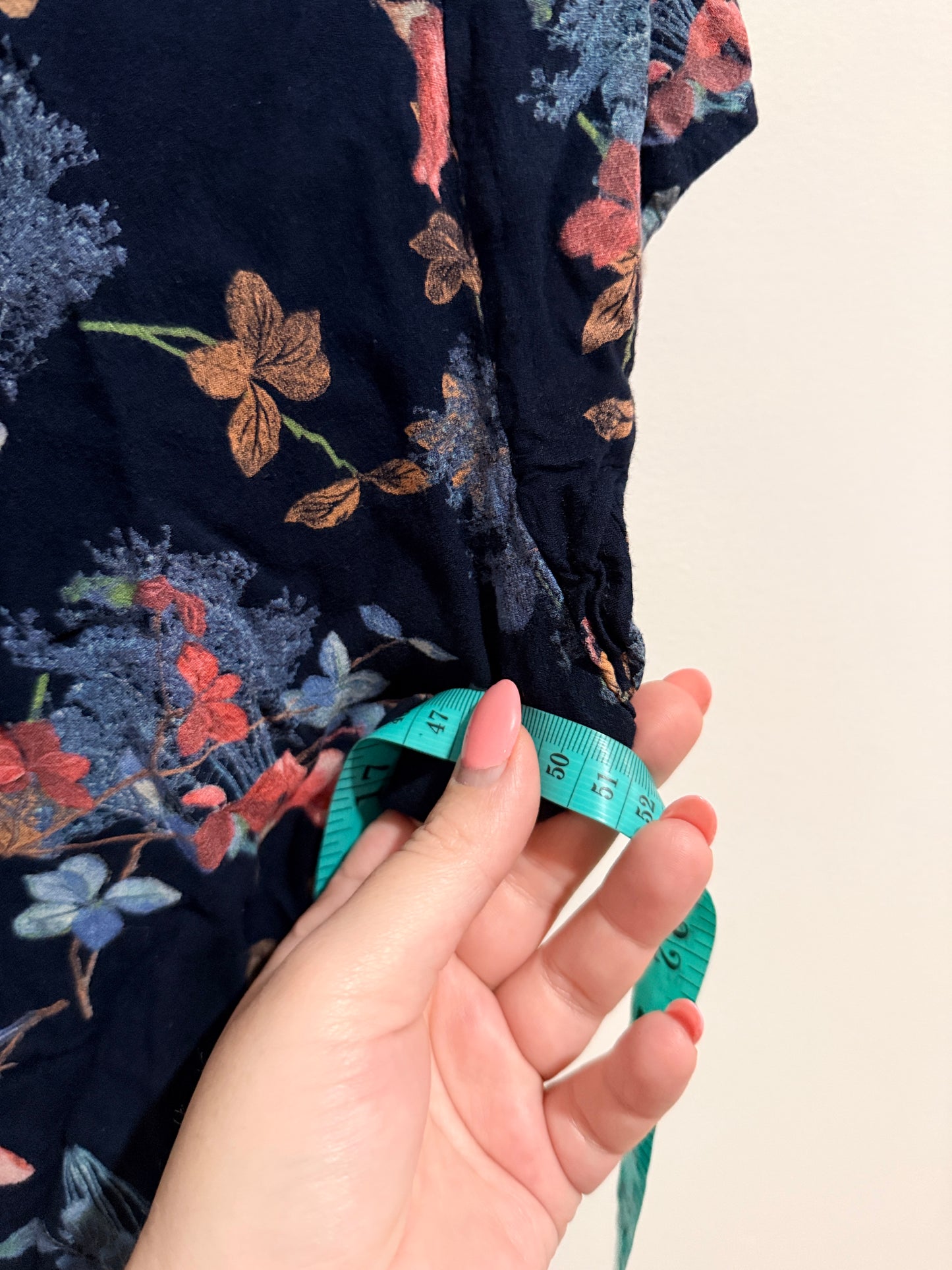 Brand Unknown Navy Floral Print Top - 50cm u/arm