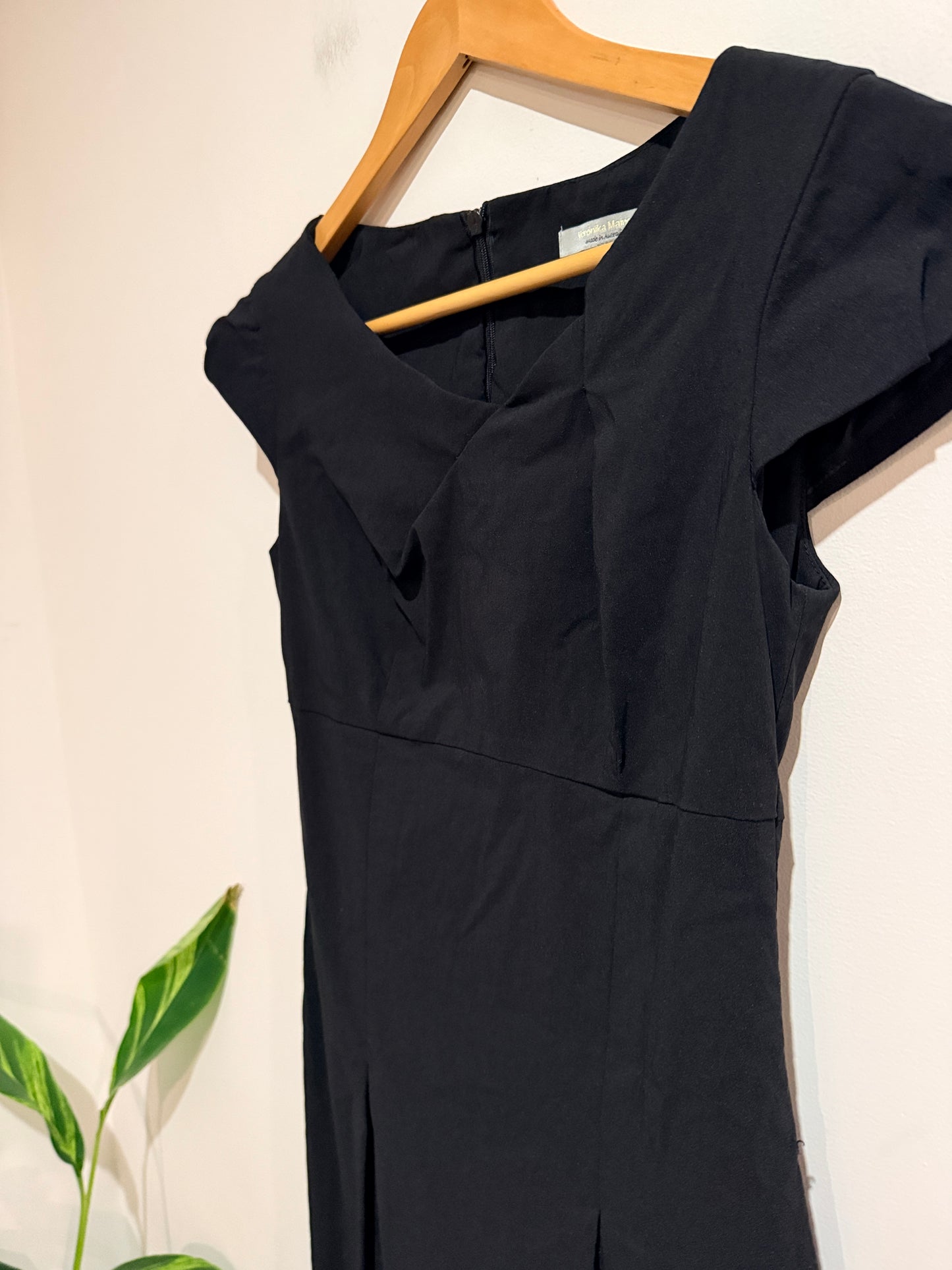 Veronika Maine Sheath Dress Size 8