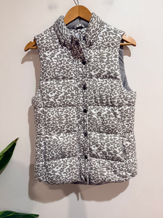 Betty Basics Puffer Vest Size 10